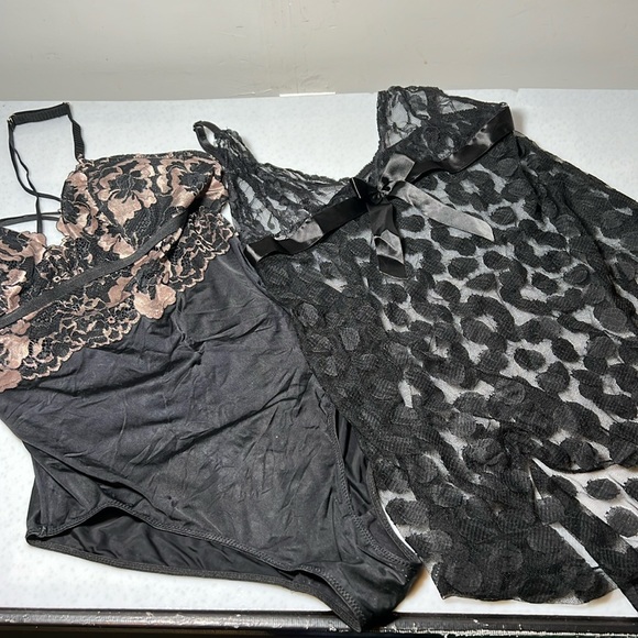 Other - Women's Lingerie Teddy and Scallop Trim V Neck Slip Dress Size Large Gently Used